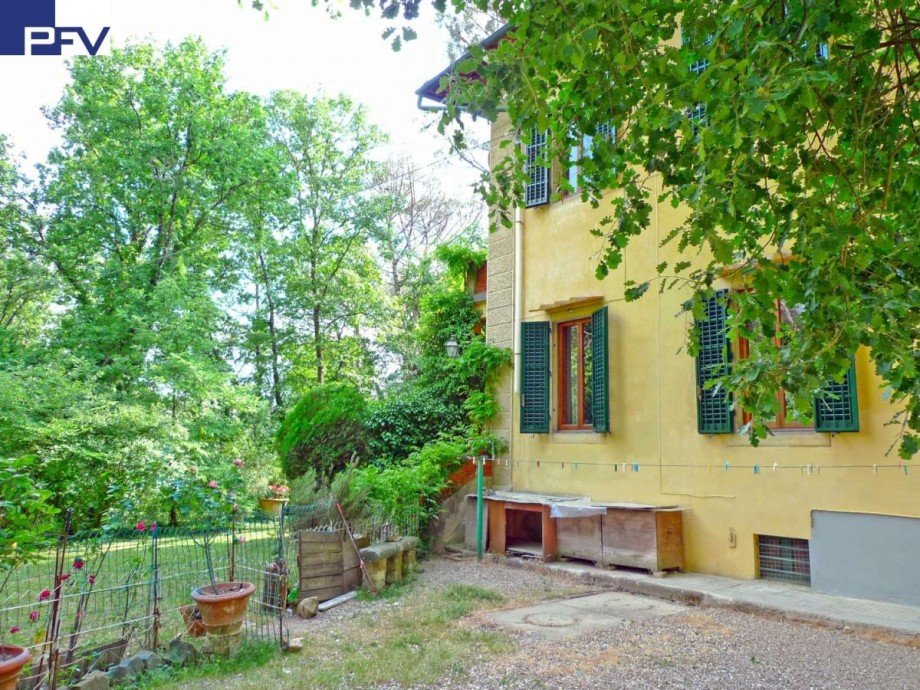 R�ckansicht des Geb�udes Villa Impruneta