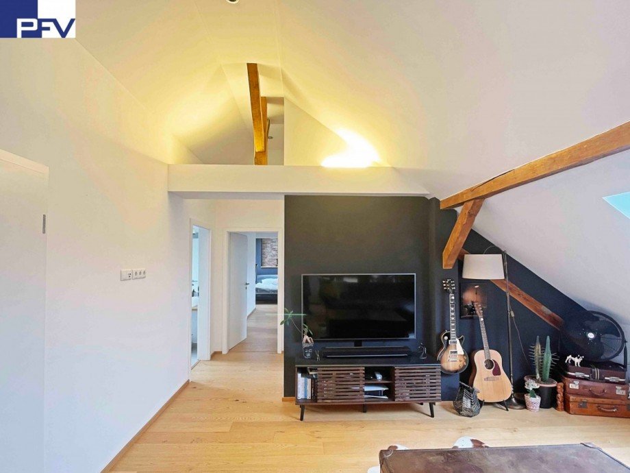Gro�z�giges Wohnen (3) Dachgeschosswohnung N�rnberg