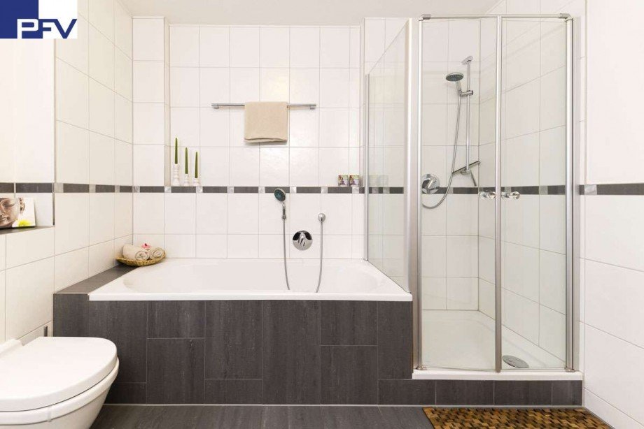 Dusche und Badewanne Doppelhaush�lfte N�rnberg