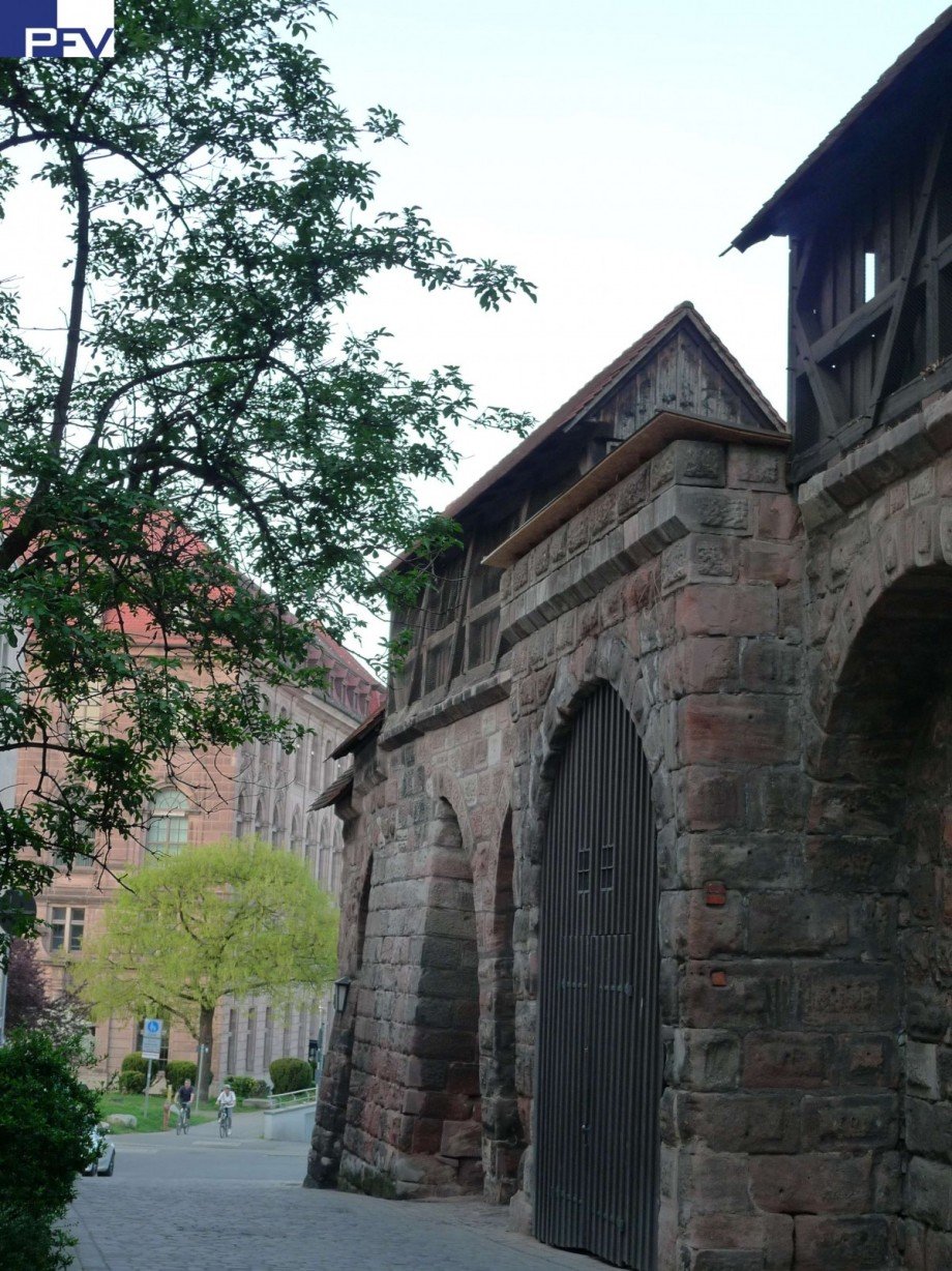 Stadtmauer u. Gewerbemuseum Zimmer N�rnberg