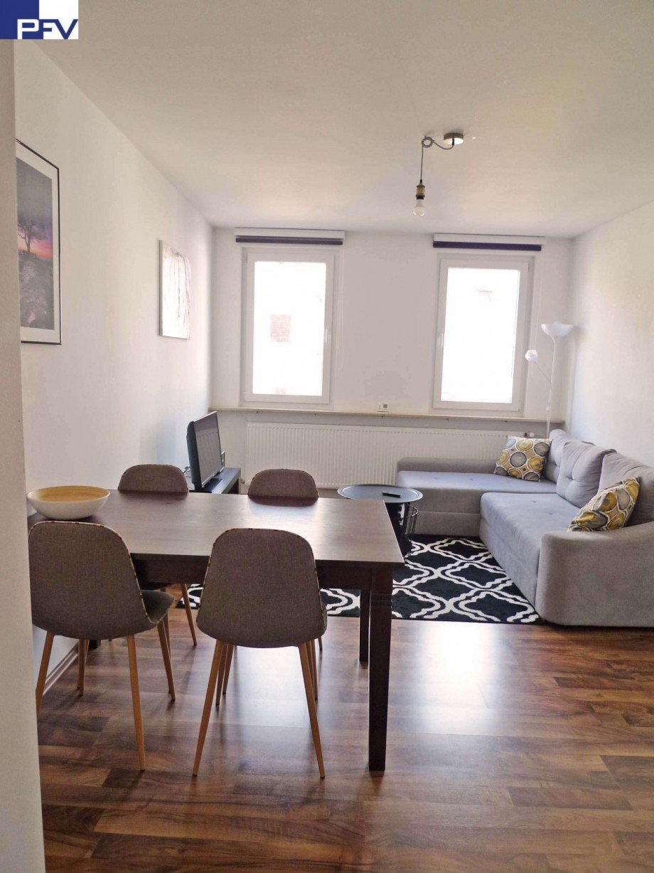 Helles Wohnzimmer Dachgeschosswohnung N�rnberg