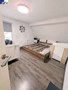 W2 Schlafen Fr�nkisches Haus mit 3 Wohnungen und M�glichkeit zum 6-Familien-Haus