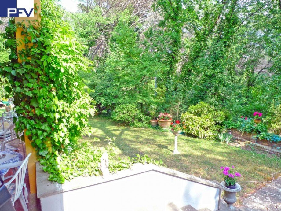 Von der Veranda ins Gr�ne Villa Impruneta