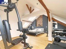 Ger�umiges Schlafzimmer (2) Verkauft: Ganz oben und mitten drin! Stylisches Penthouse-Loft mit sonniger Dachloggia
