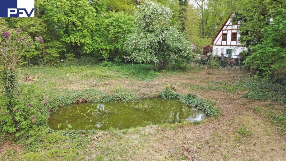Blick von der Einfahrt Mehrfamilienhaus N�rnberg