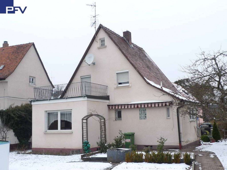 S�d-Ansicht Einfamilienhaus Wendelstein