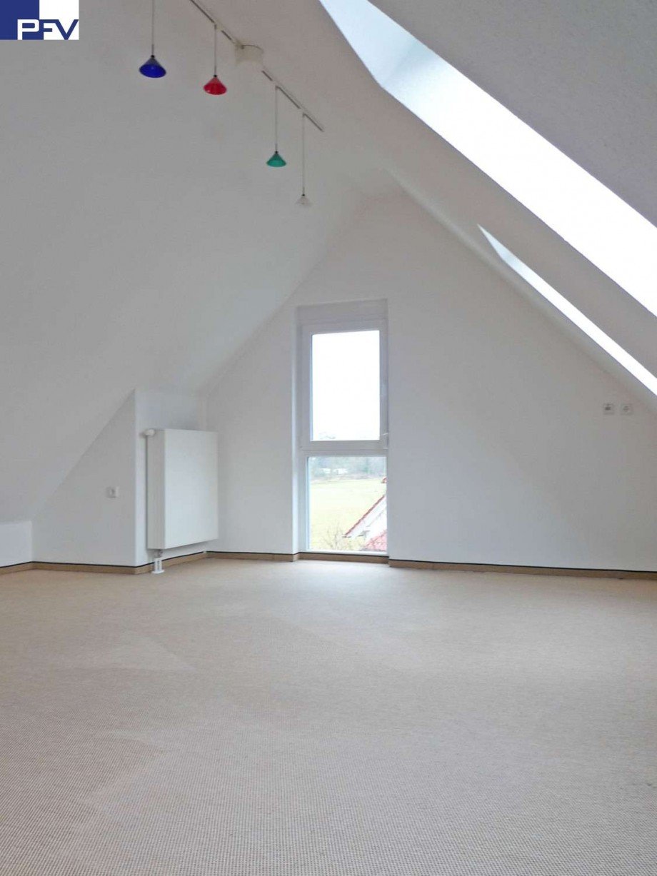 Ausgebauter Spitzboden Doppelhaush�lfte Weiherhaus