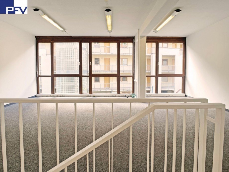 1.OG Referenzeinheit unrenoviert Stadthaus N�rnberg