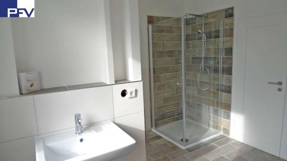Bad mit Regendusche Etagenwohnung N�rnberg / St. Peter