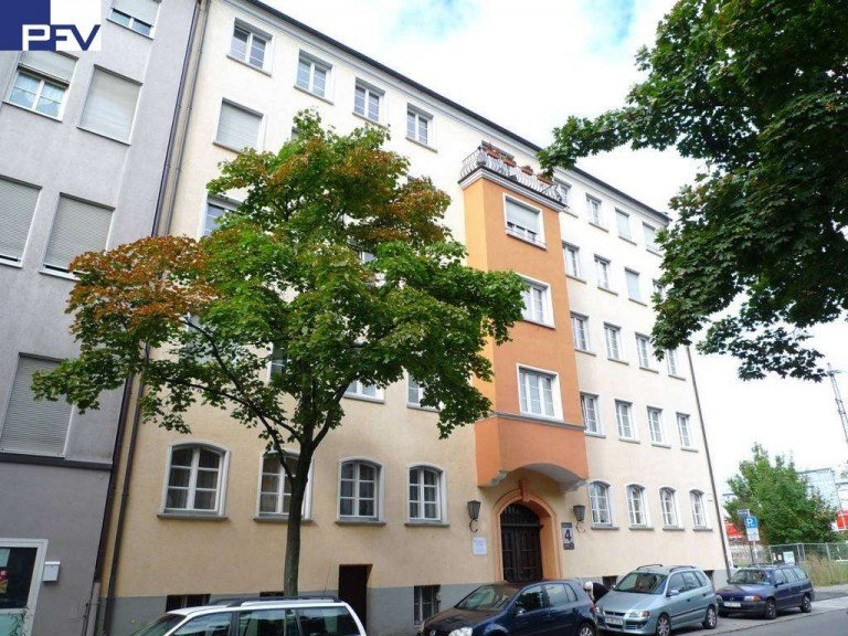Gepflegtes Geb�ude N�rnberg Dachgeschosswohnung Verkauft: Gem�tliche Dachterrassenwohnung - offen f�r eigene Ideen - mit Sanierungs-AfA!