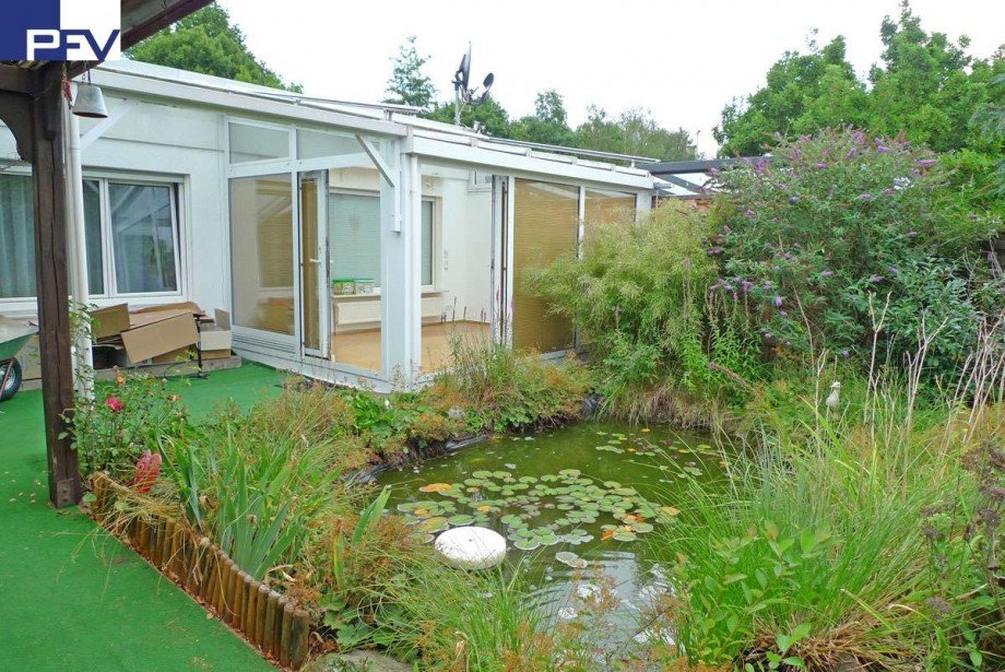 Wintergarten mit Teich Reiheneckhaus N�rnberg
