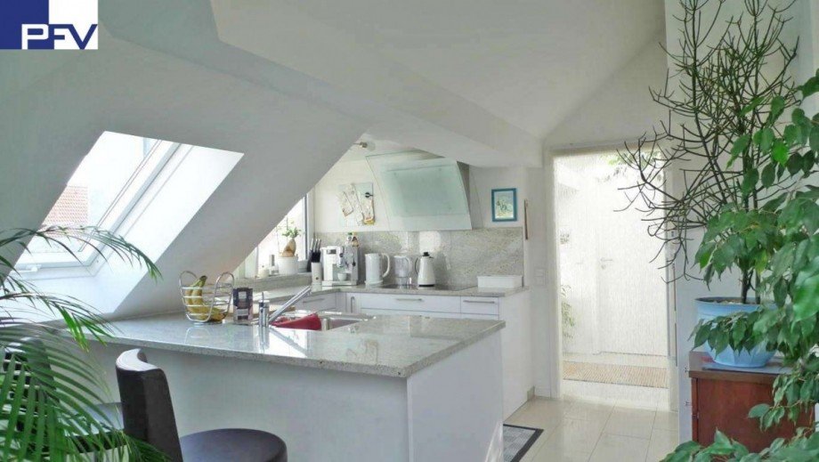 Hochwertige Einbauk�che Dachgeschosswohnung N�rnberg