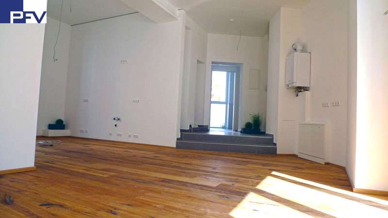 Blick auf K�che und Eingang Erdgeschosswohnung N�rnberg