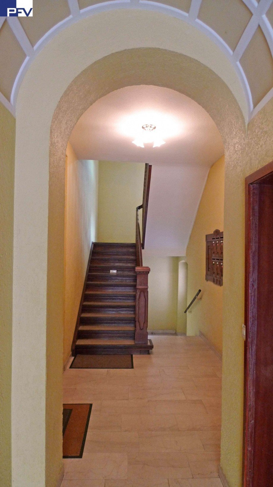Blick ins Treppenhaus Dachgeschosswohnung N�rnberg