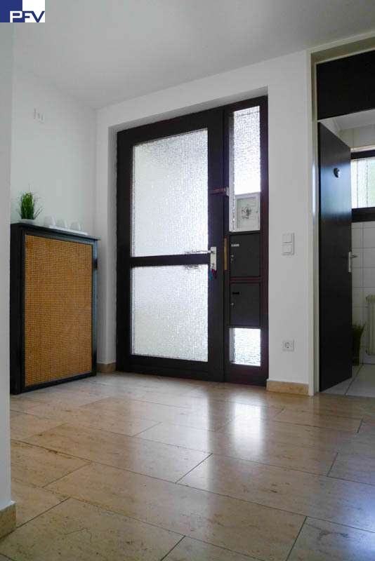 Eingangst�r & G�ste-WC Reihenmittelhaus N�rnberg