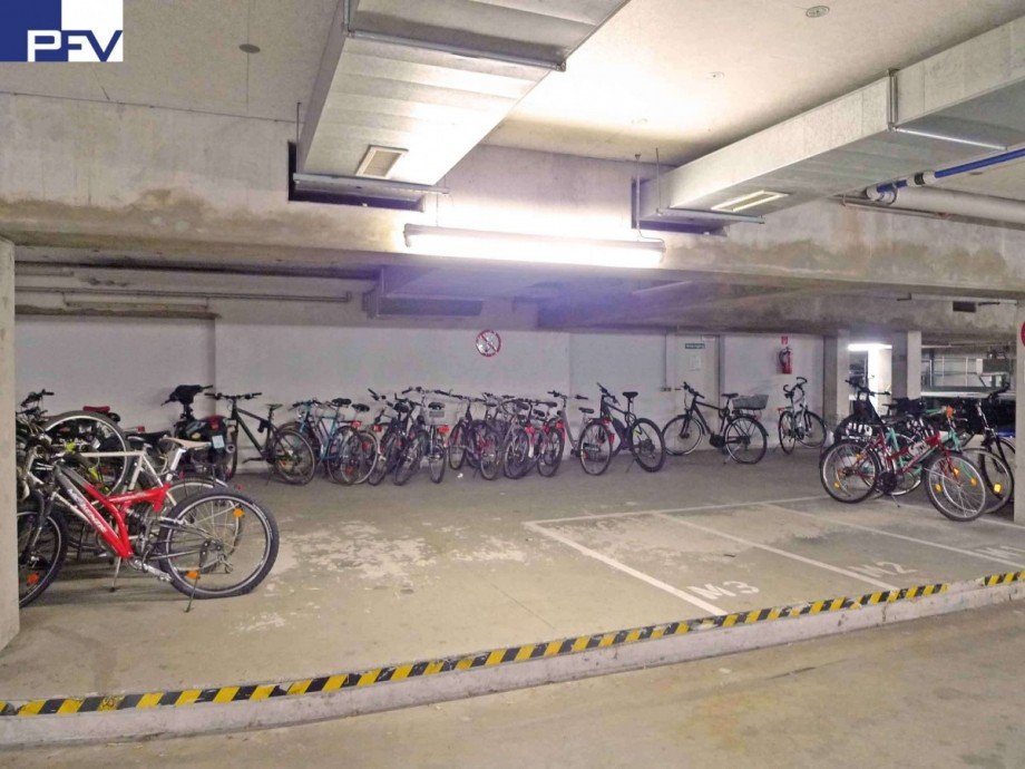 Fahrradabstellplatz TG Einzelhandel F�rth