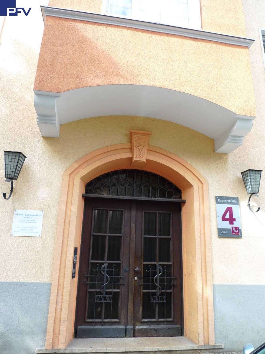 Sch�ne Eingangst�r Dachgeschosswohnung N�rnberg