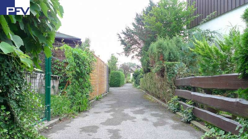 Privatweg zum Garagenhof Reihenmittelhaus N�rnberg