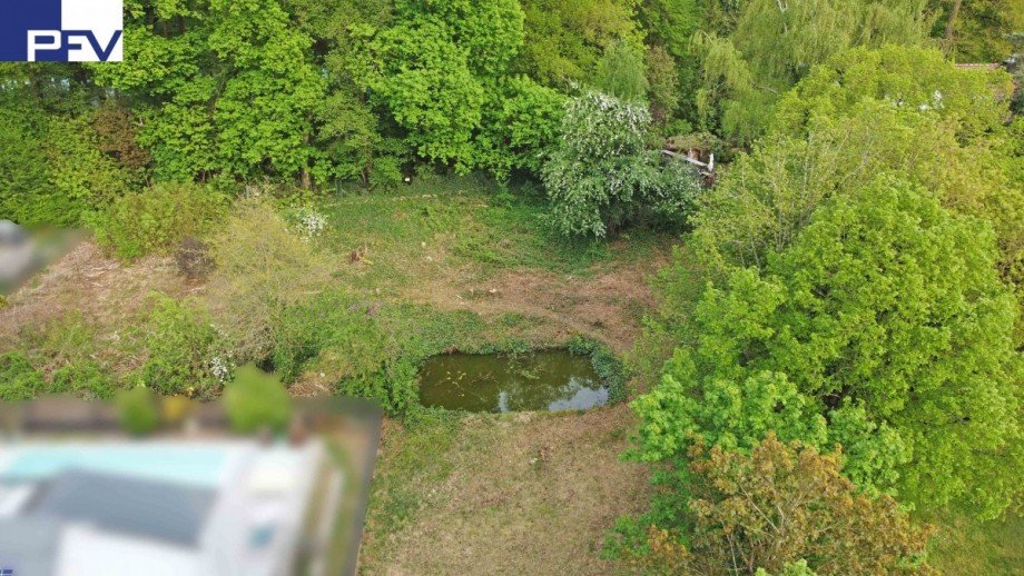 Umgeben von Gr�n Mehrfamilienhaus N�rnberg