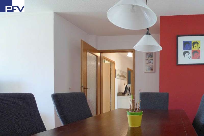 Blick zum Flur Maisonettewohnung N�rnberg