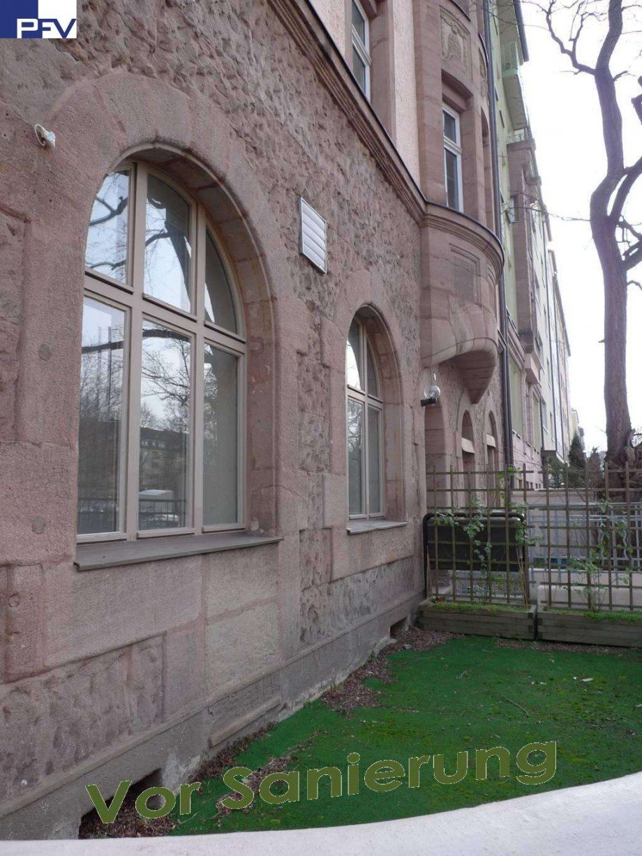 Vorgarten - vor Sanierung Terrassenwohnung N�rnberg