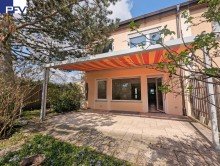 Anwesen- gro�e u. sonnige Terrasse VERKAUFT: Gro�es und familienfreundliches Reihen-Eckhaus mit Carport