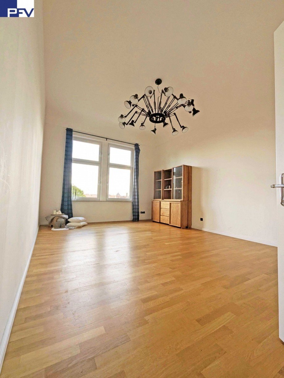 16_Arbeiten - Kind 1 Wohnung N�rnberg