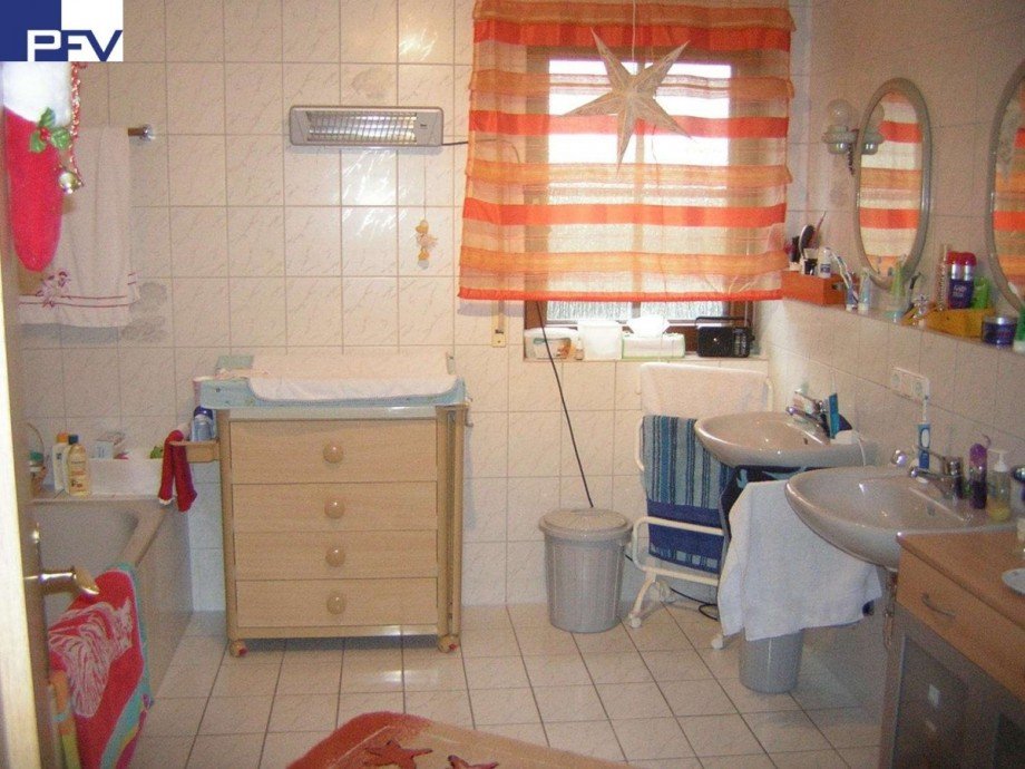 Bad im DG Haus Adelsdorf