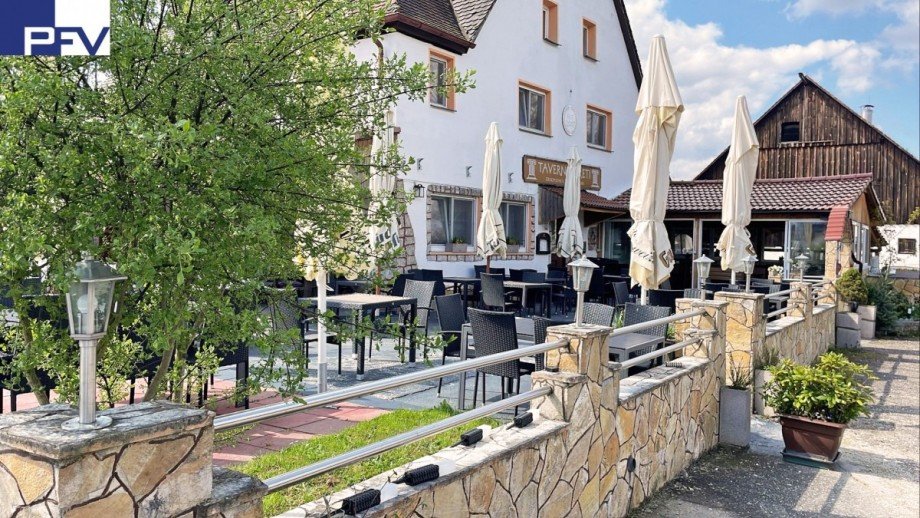 RES Terrasse im Sommer Gastgewerbe Burgthann