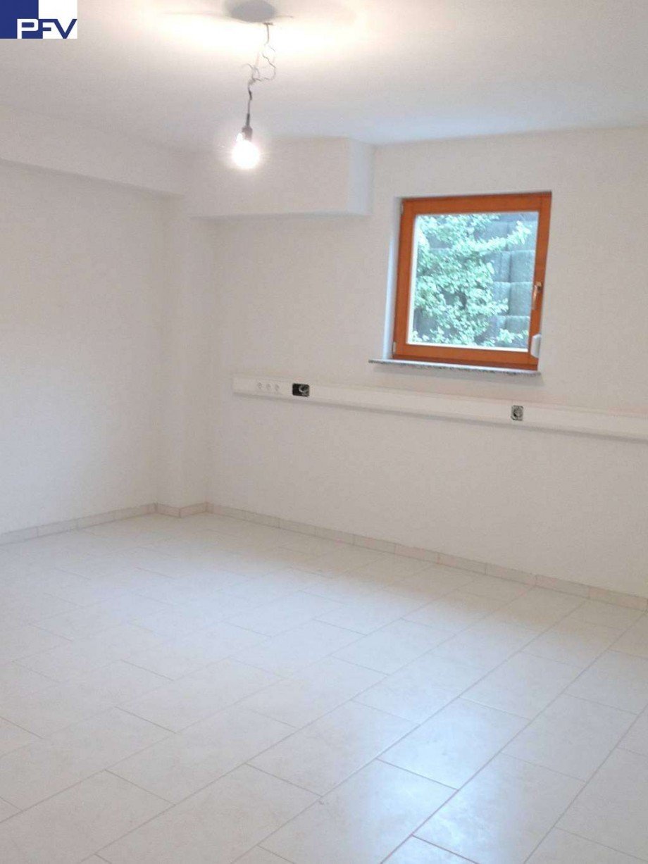 Helles Zimmer im UG Einfamilienhaus Georgensgm�nd