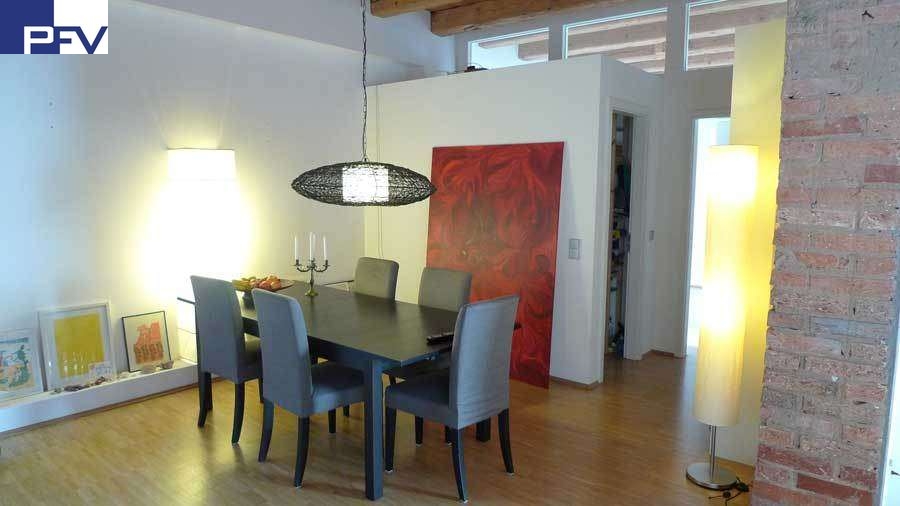 Platz f�r Freunde und Familie Loft-Studio-Atelier F�rth
