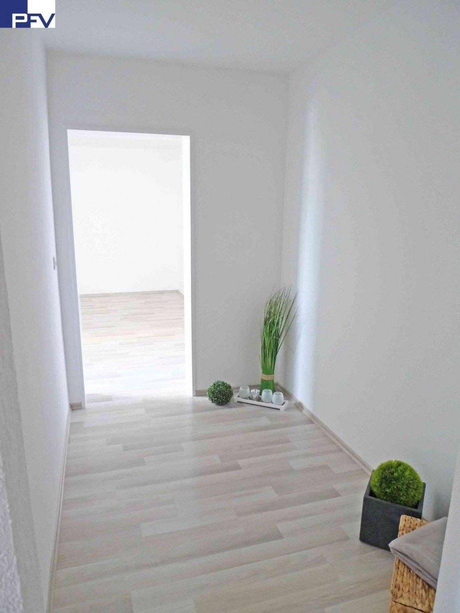 Flur mit Blick z. Schlafzimmer Etagenwohnung Haar